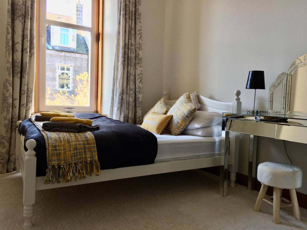 Cosy 2 Bedroom Central Apartment - Free Parking, Free Wifi 阿伯丁 外观 照片