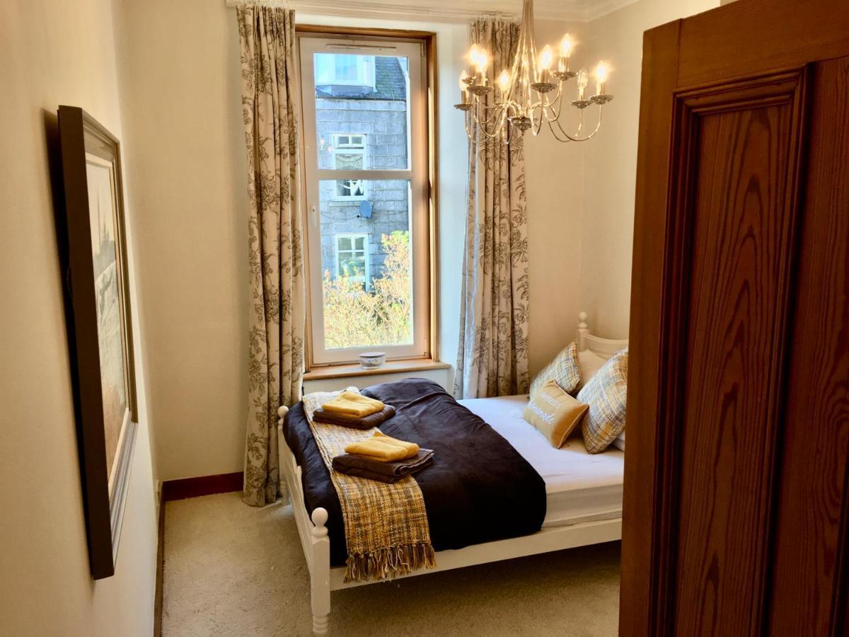 Cosy 2 Bedroom Central Apartment - Free Parking, Free Wifi 阿伯丁 外观 照片