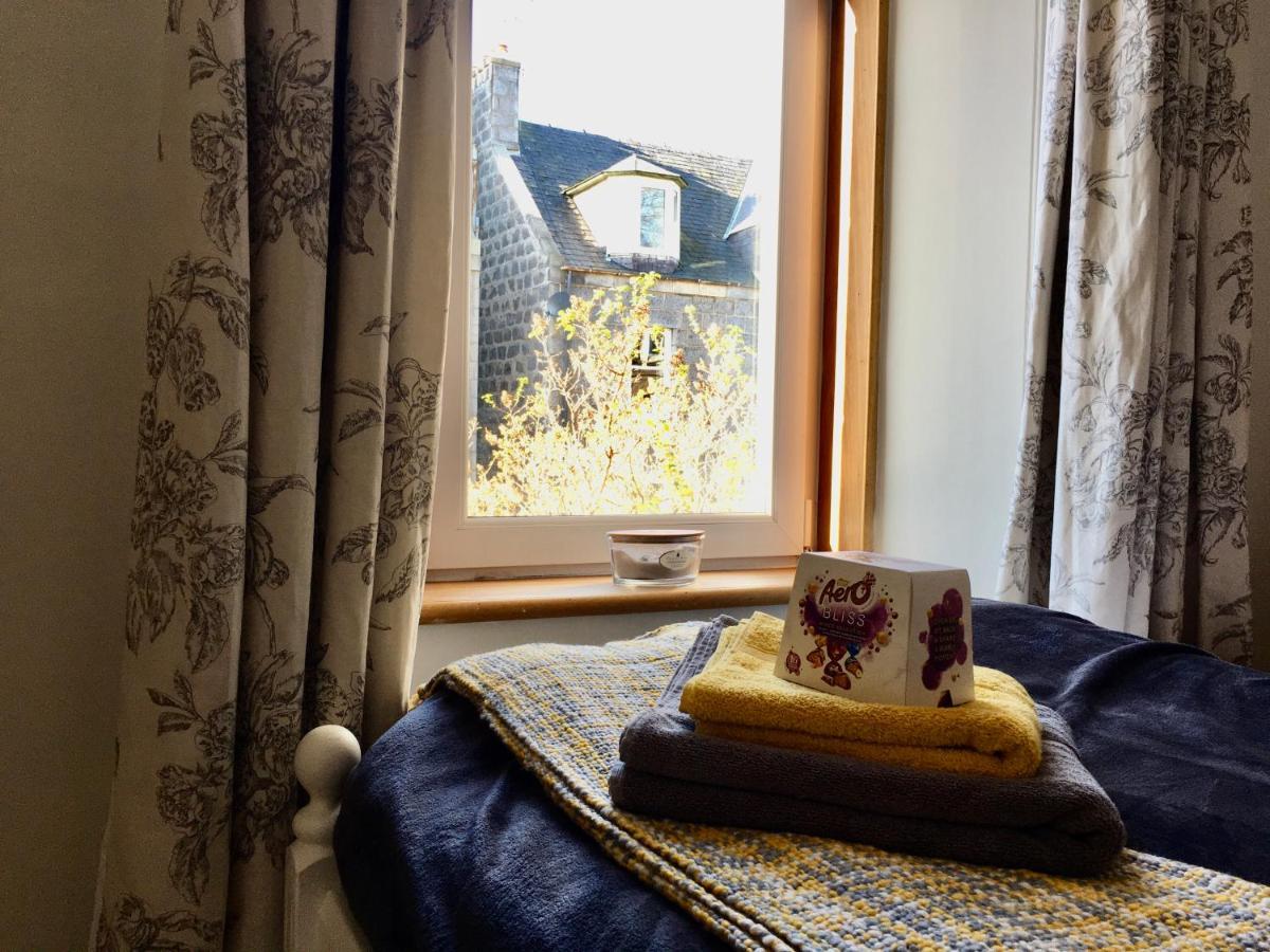 Cosy 2 Bedroom Central Apartment - Free Parking, Free Wifi 阿伯丁 外观 照片