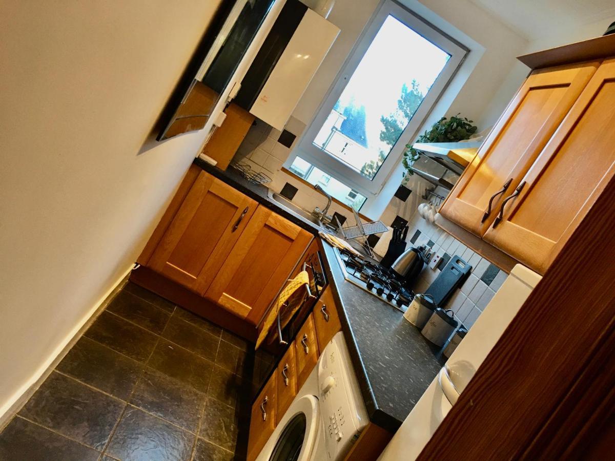Cosy 2 Bedroom Central Apartment - Free Parking, Free Wifi 阿伯丁 外观 照片